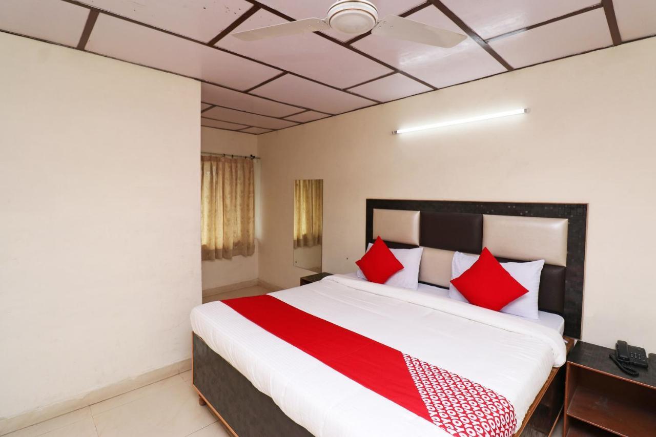 Super Hotel O Country Lodge Dharamshala Bagian luar foto