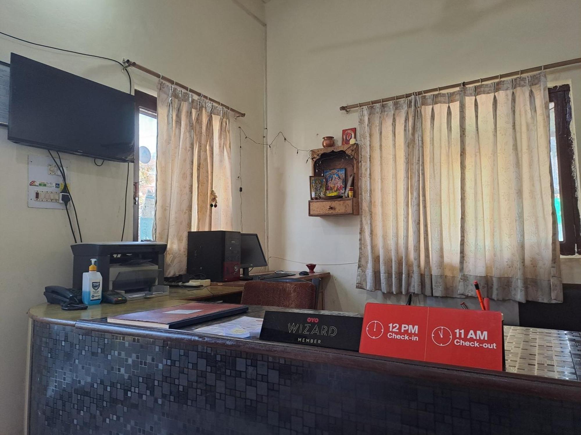 Super Hotel O Country Lodge Dharamshala Bagian luar foto