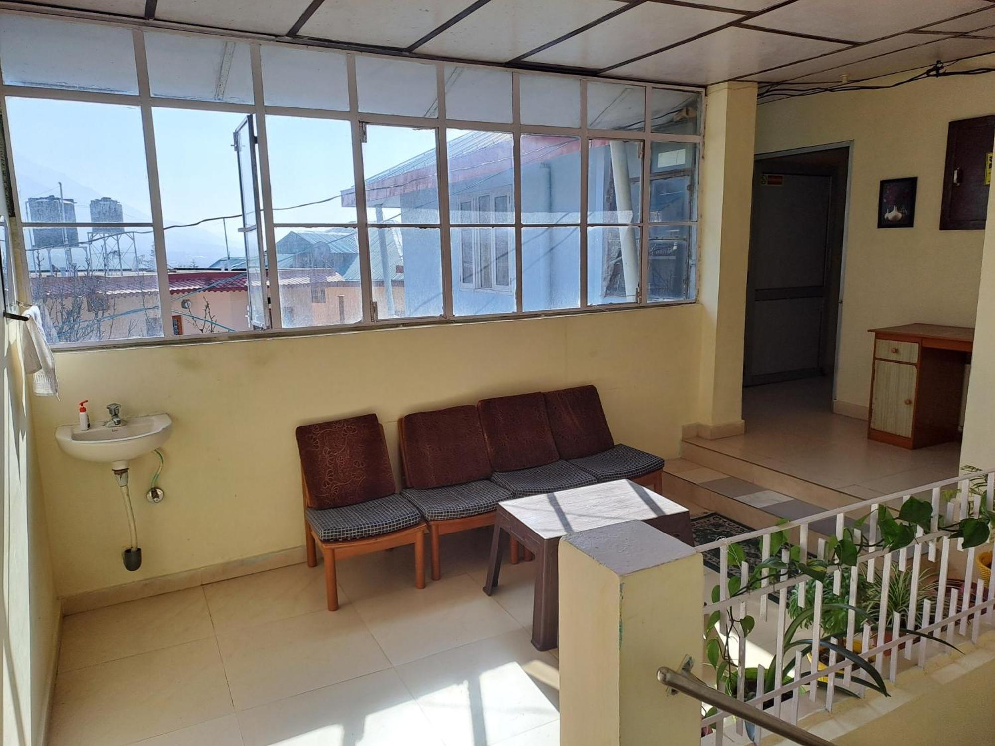 Super Hotel O Country Lodge Dharamshala Bagian luar foto