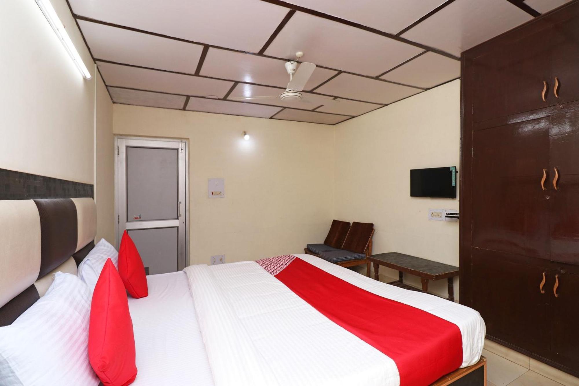 Super Hotel O Country Lodge Dharamshala Bagian luar foto
